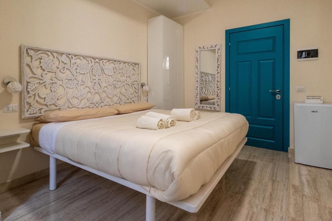 Room With Independent Entrance - Termini/Aquarium Рим Екстер'єр фото