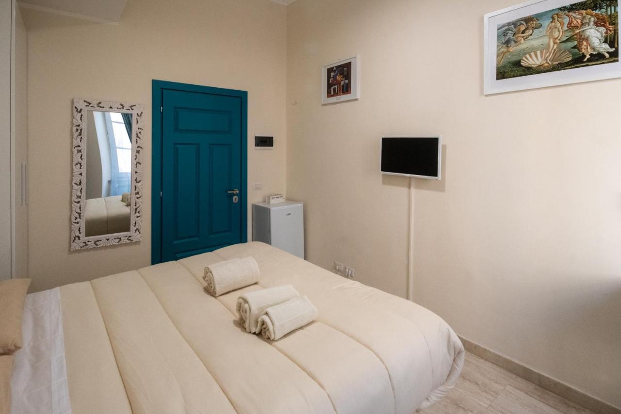 Room With Independent Entrance - Termini/Aquarium Рим Екстер'єр фото