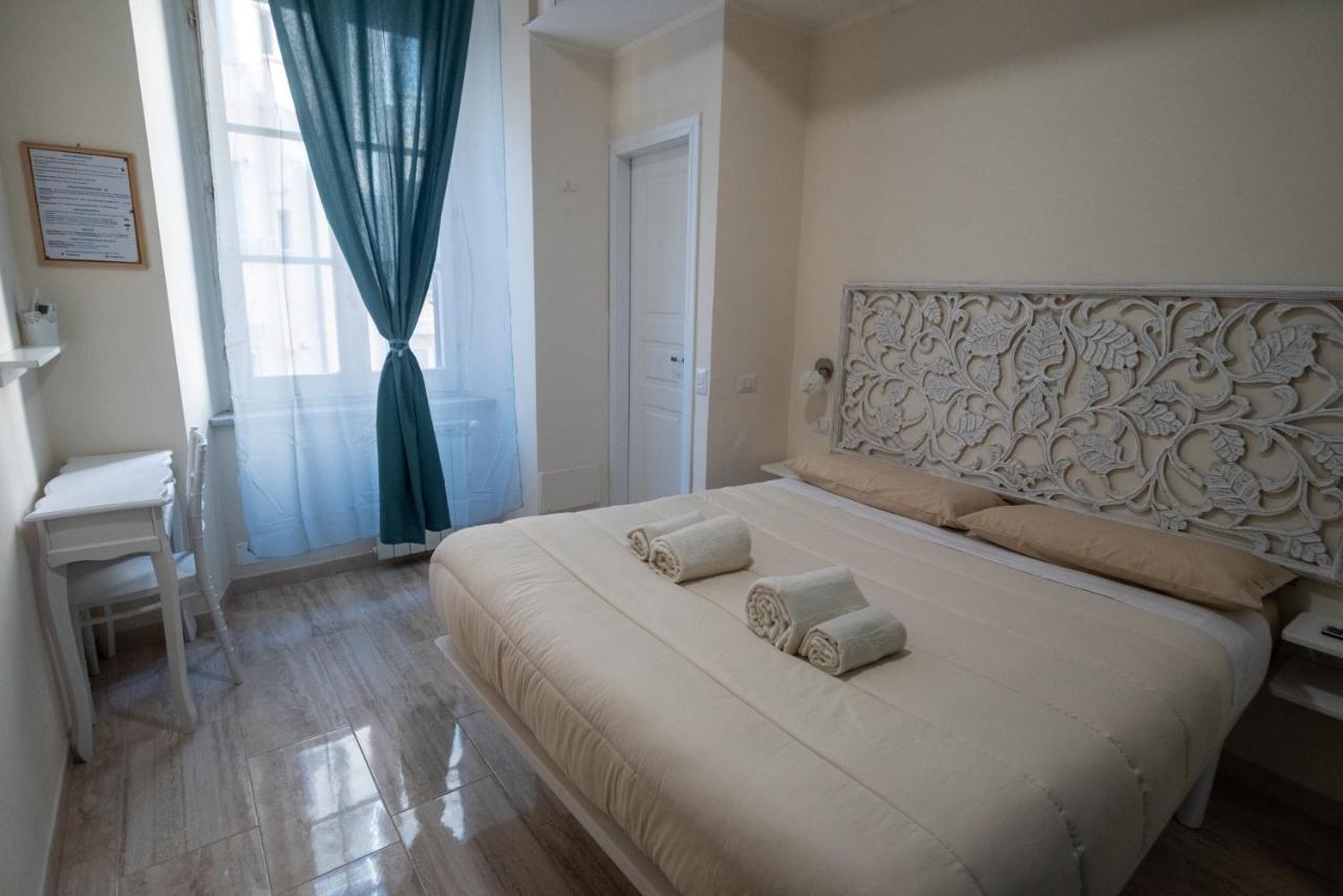 Room With Independent Entrance - Termini/Aquarium Рим Екстер'єр фото